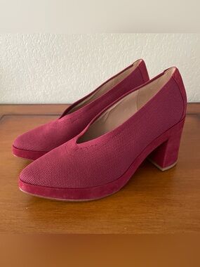Eileen Fisher Signy Stretch Knit Block Heel Burgundy Size 9
